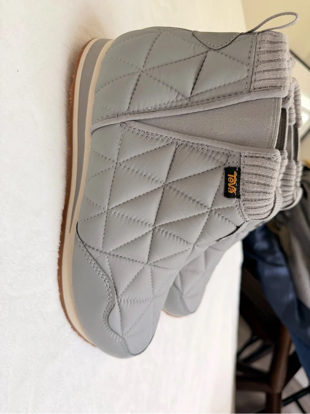 Teva ReEmber Mid Quilted Slip-On Boots Grey Women’s Size 10